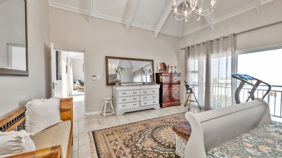 4 Bedroom Property for Sale in Struisbaai Western Cape